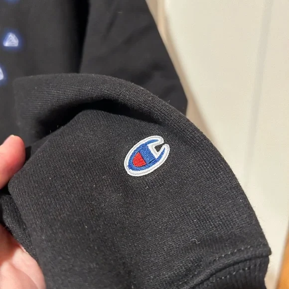 Champion NWT shine bright hoodie by artist Adam Fu - Picture 5 of 7